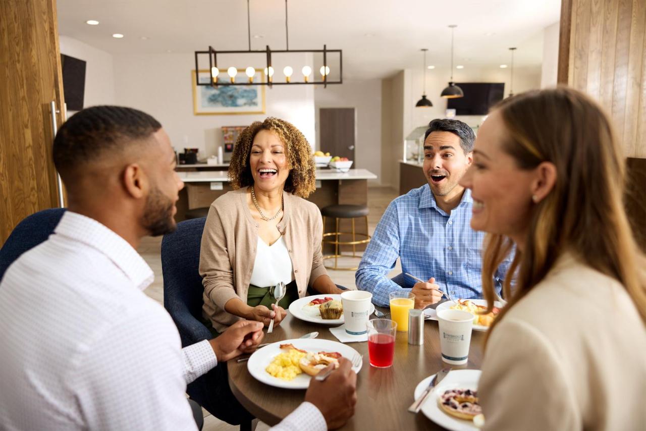 | Staybridge Suites Albuquerque - Airport, an IHG Hotel
