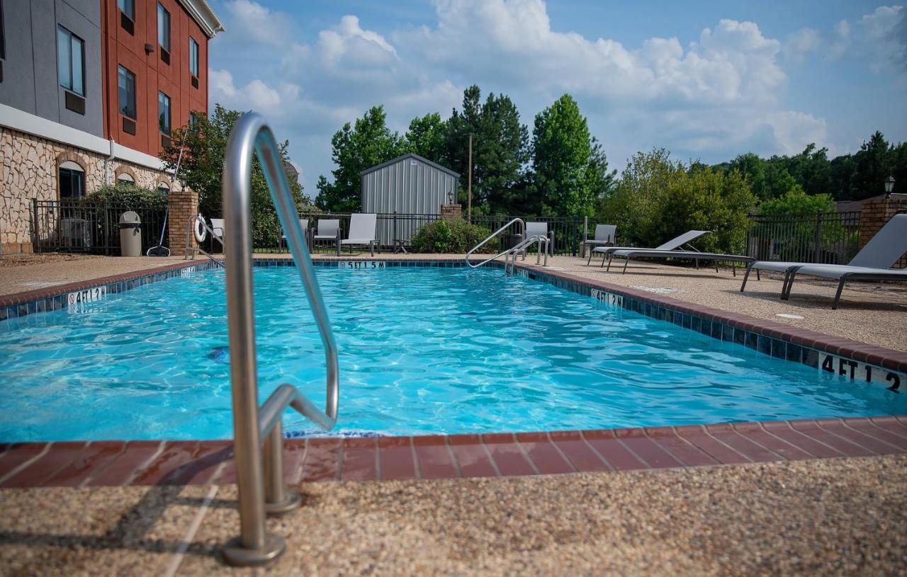  | Holiday Inn Express & Suites Center, an IHG Hotel