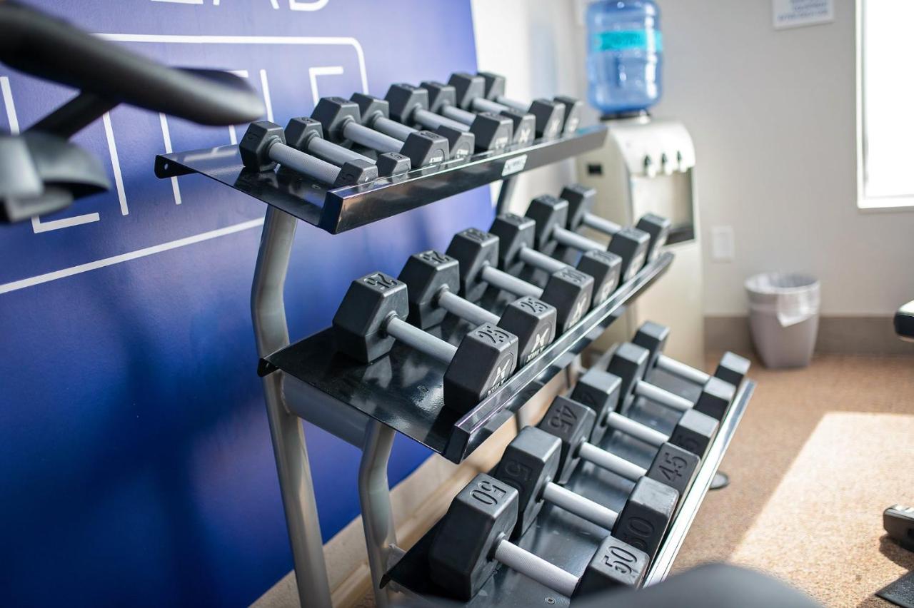  | Holiday Inn Express & Suites Center, an IHG Hotel
