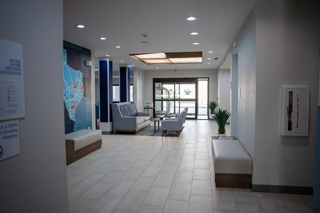  | Holiday Inn Express & Suites Center, an IHG Hotel