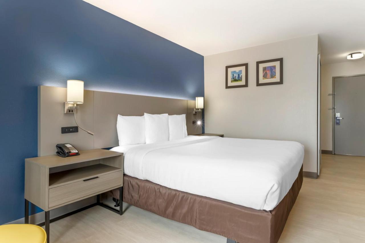 King Room - Accessible/Non-Smoking at Comfort Inn & Suites Houston FM1960 - Champions