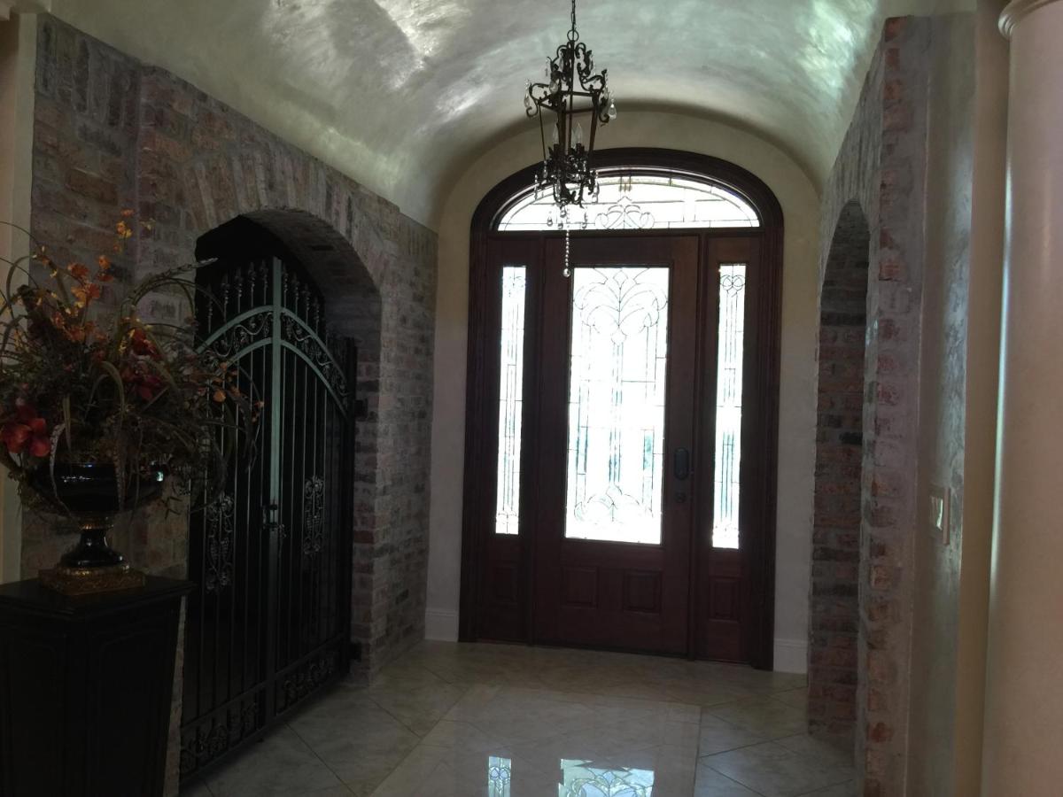 | Louisiana Cajun Mansion