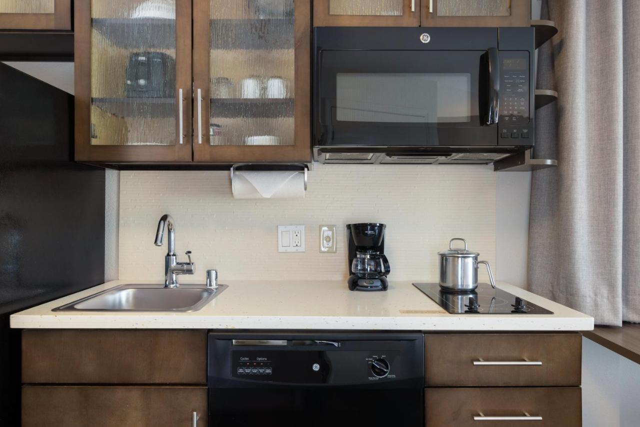 Queen Room - Hearing Accessible - Non-Smoking at Candlewood Suites Anaheim - Resort Area by IHG
