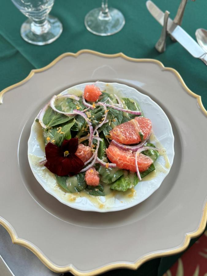 | Garth Woodside Mansion Bed and Breakfast