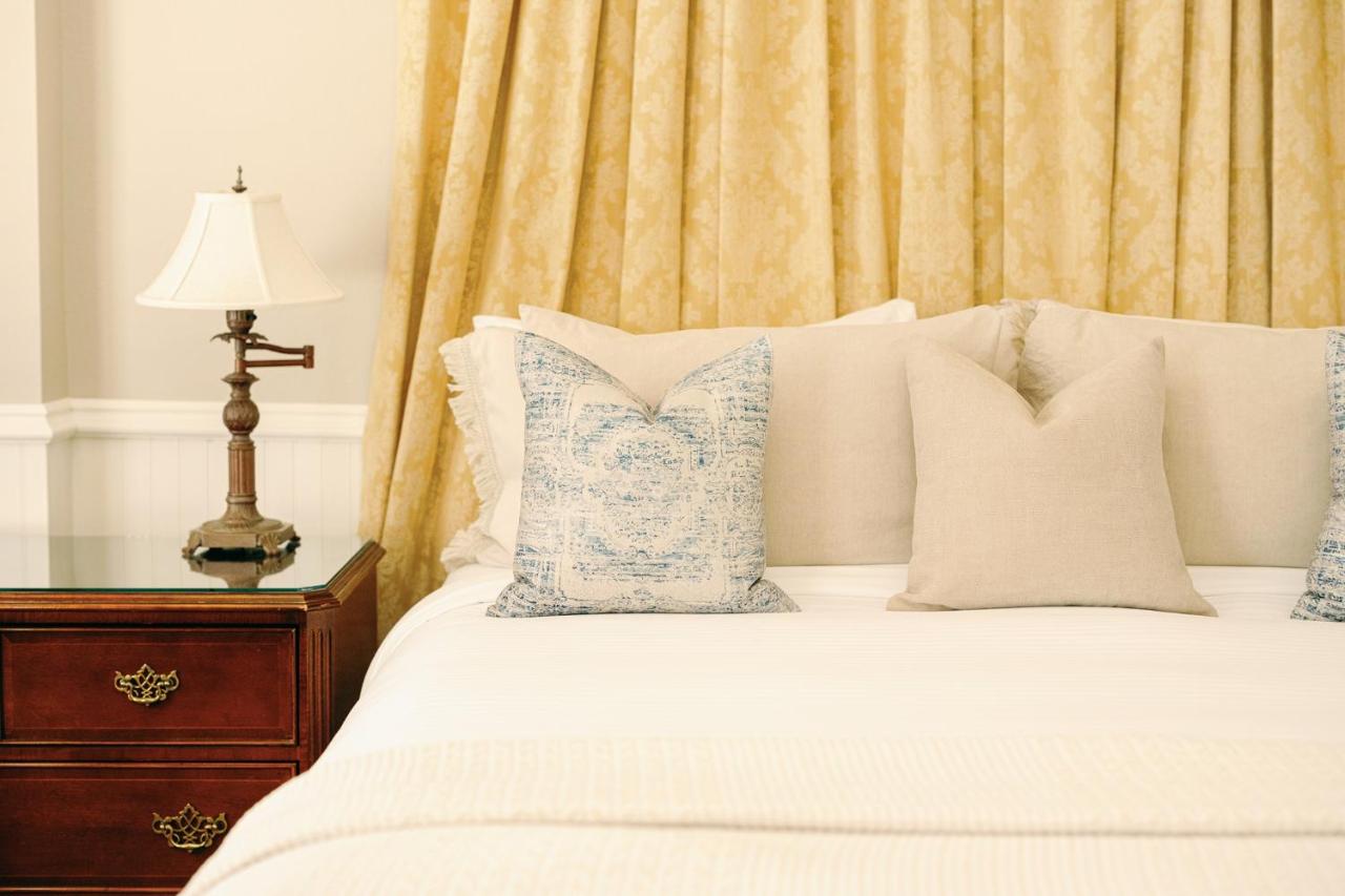 Historic Deluxe Room at Napa River Inn