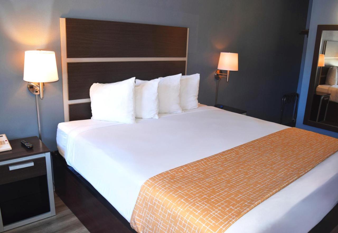 Superior King Room at SF Central Hotel
