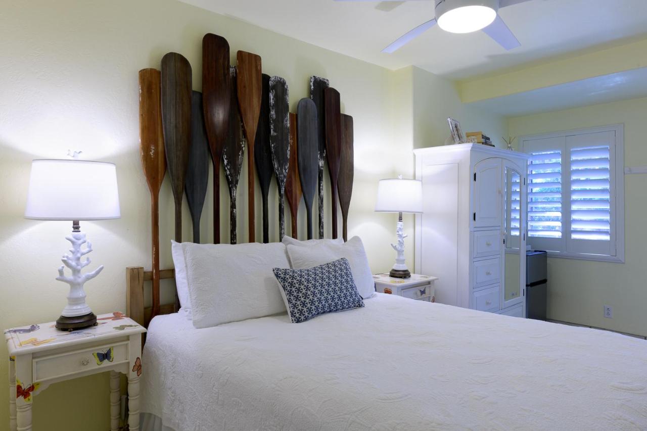 Standard Queen Room at Kona Kai Resort and Gallery - Adults Only