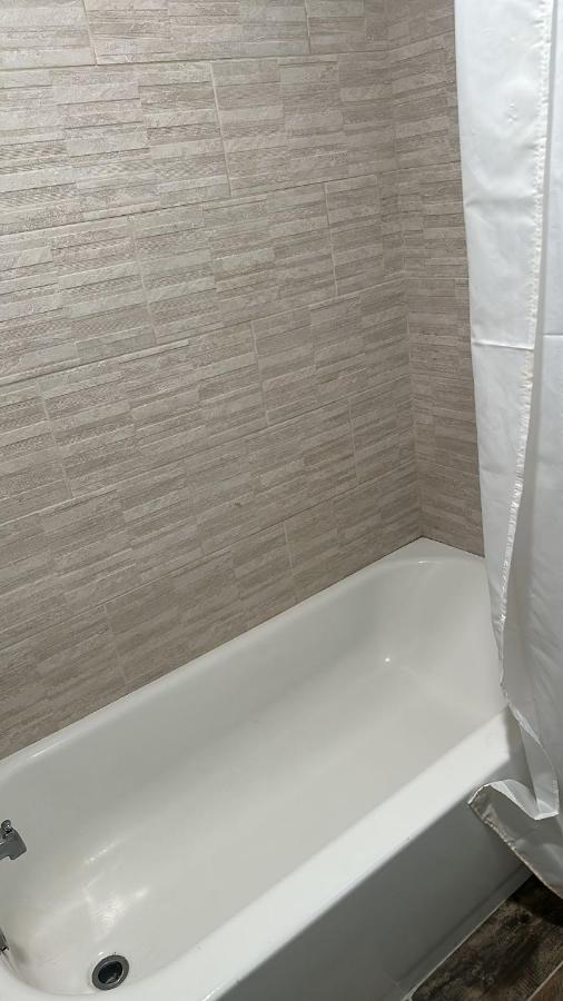| Americas Best Value Inn