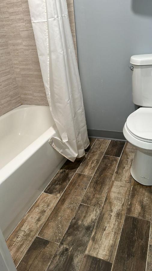 | Americas Best Value Inn