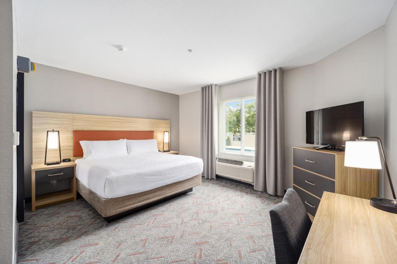 Queen Studio Suite - Non-Smoking at Candlewood Suites Ocala I-75 by IHG