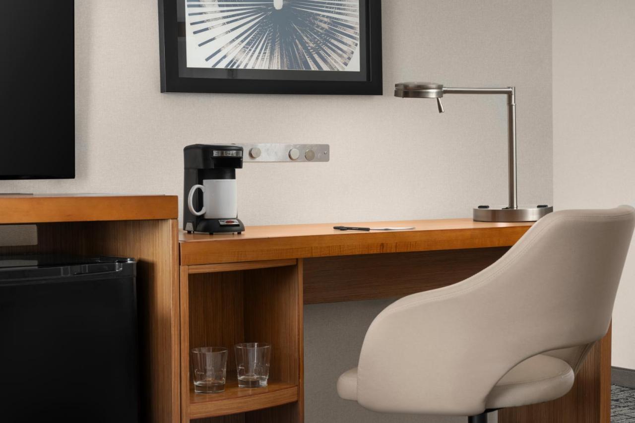 King Room with Roll-In Shower - Disability Access at Hyatt Place Denver/Cherry Creek