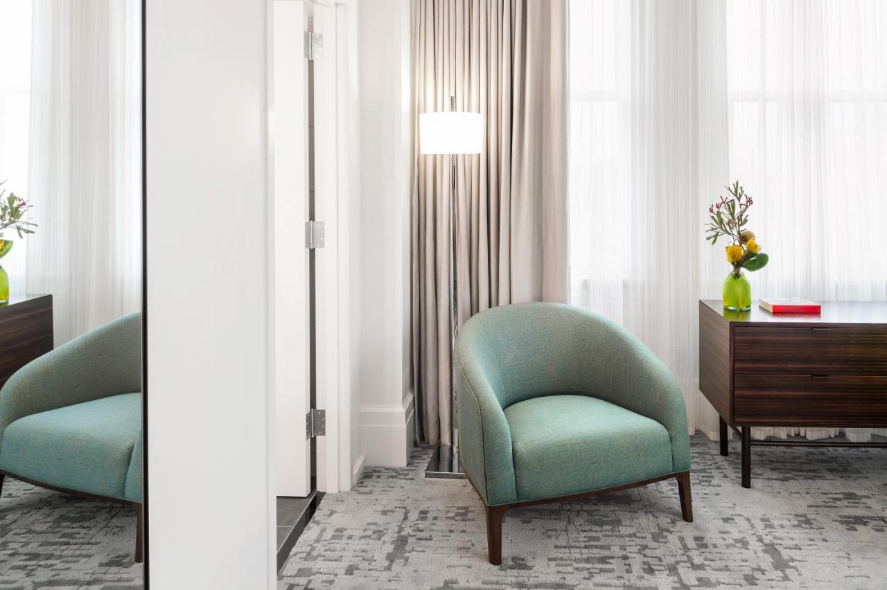 Corner King Room at 21c Museum Hotel Lexington