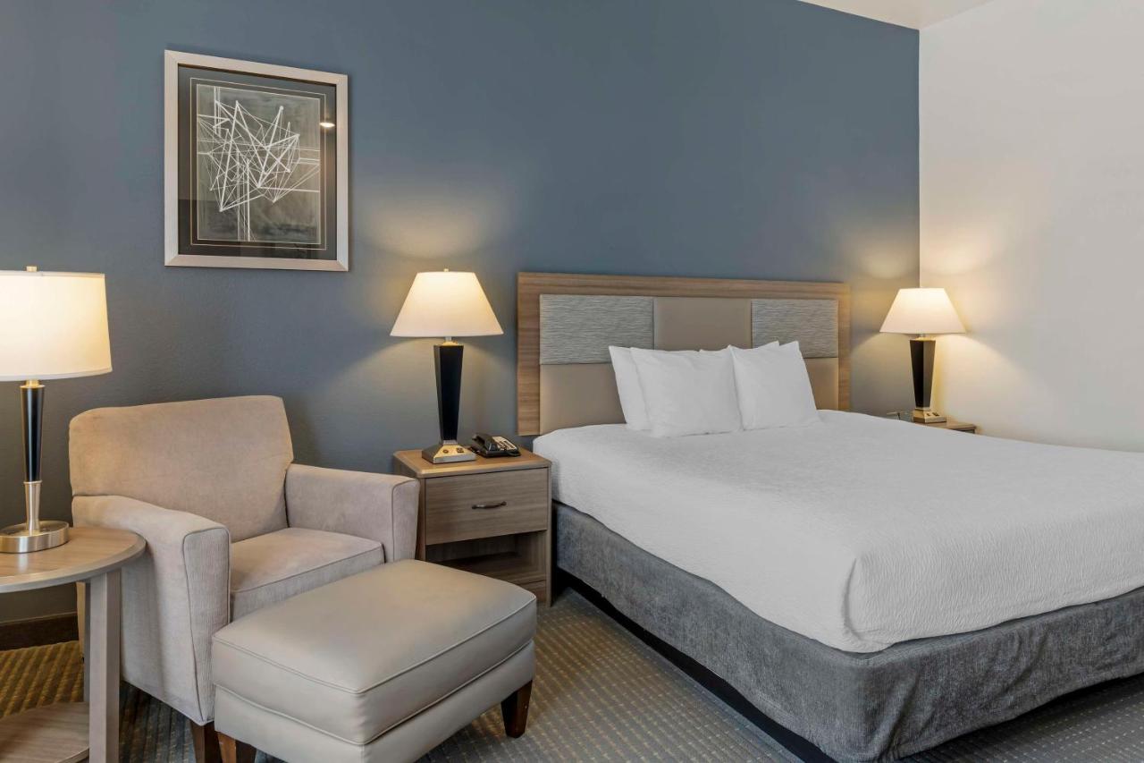 King Room - Hearing Accessible at Best Western Plus Peppertree Nampa Civic Center Inn