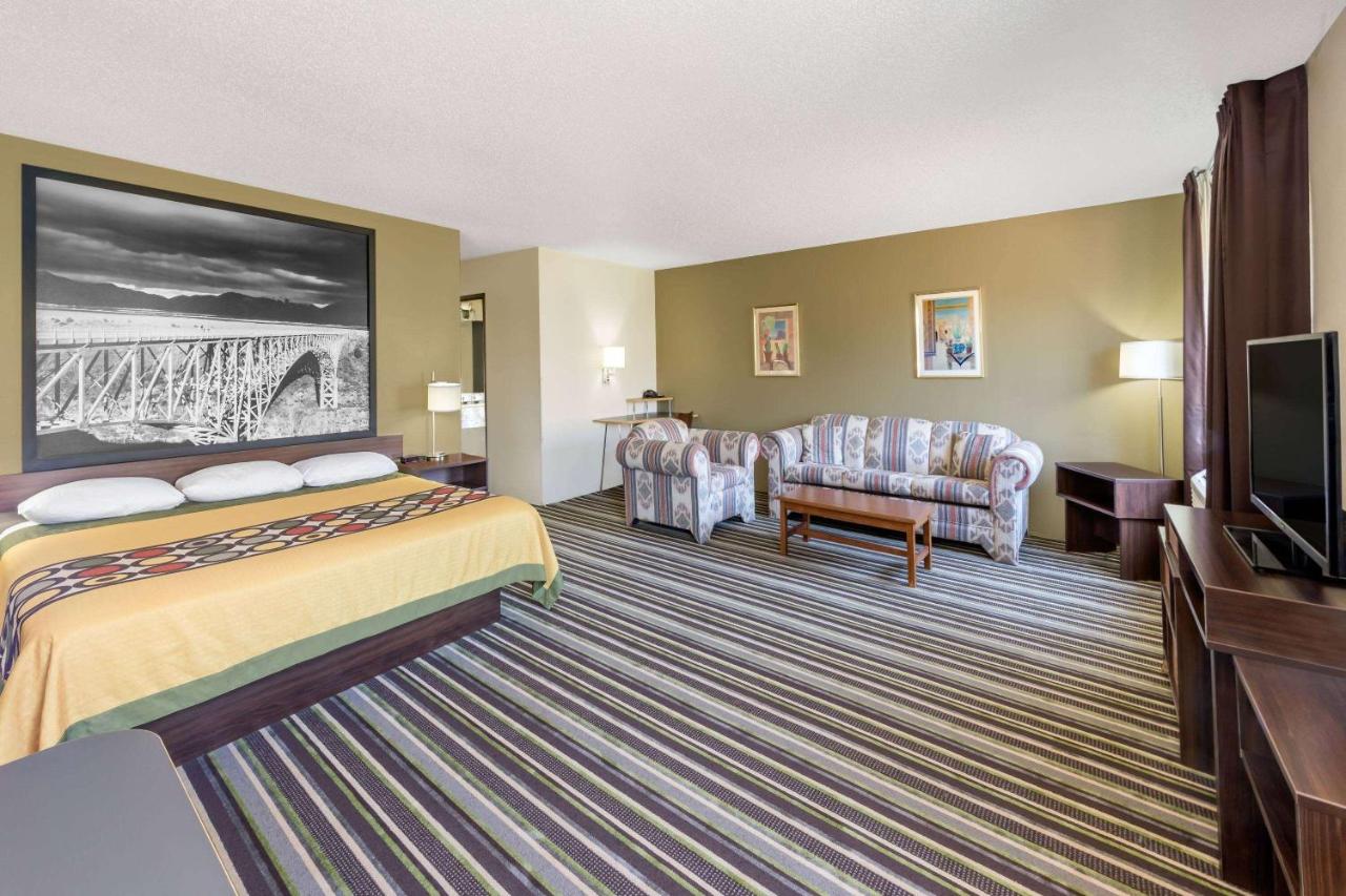  | Super 8 by Wyndham Roswell
