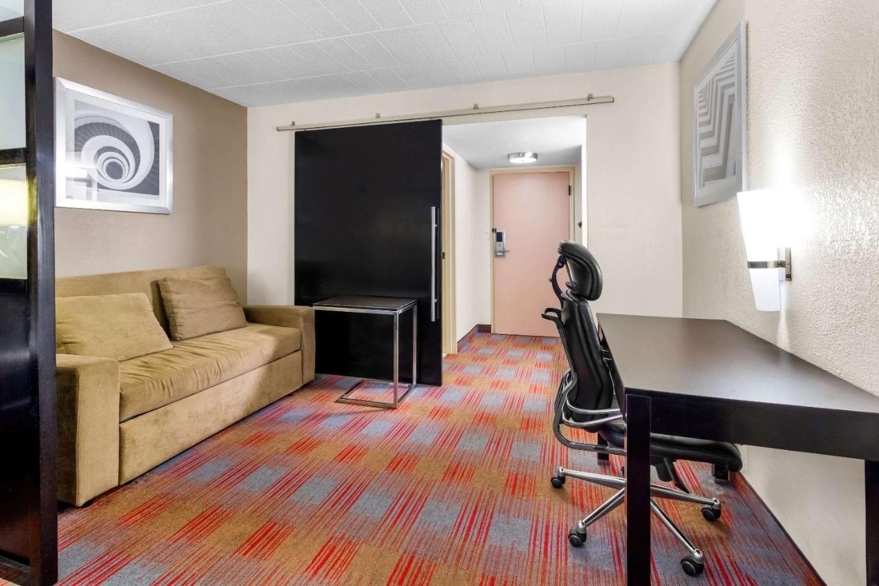 King Room - Non-Smoking at Quality Inn & Suites Altoona