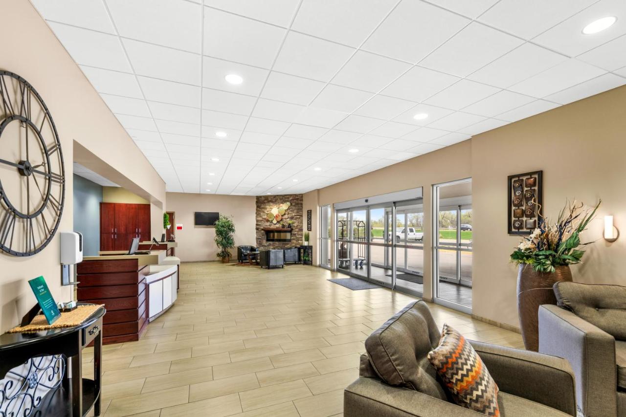 Ramada Hotel & Conference Center by Wyndham Columbus