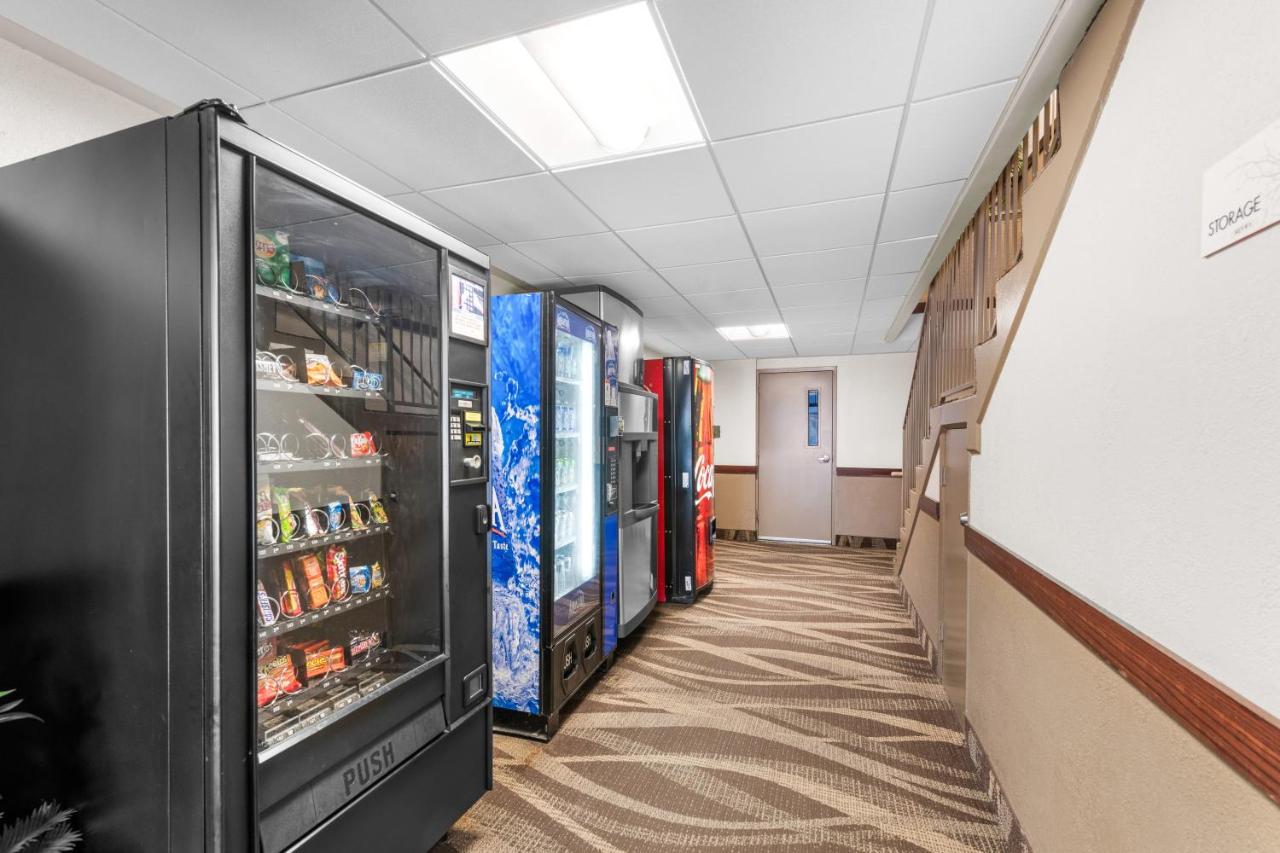 Ramada Hotel & Conference Center by Wyndham Columbus