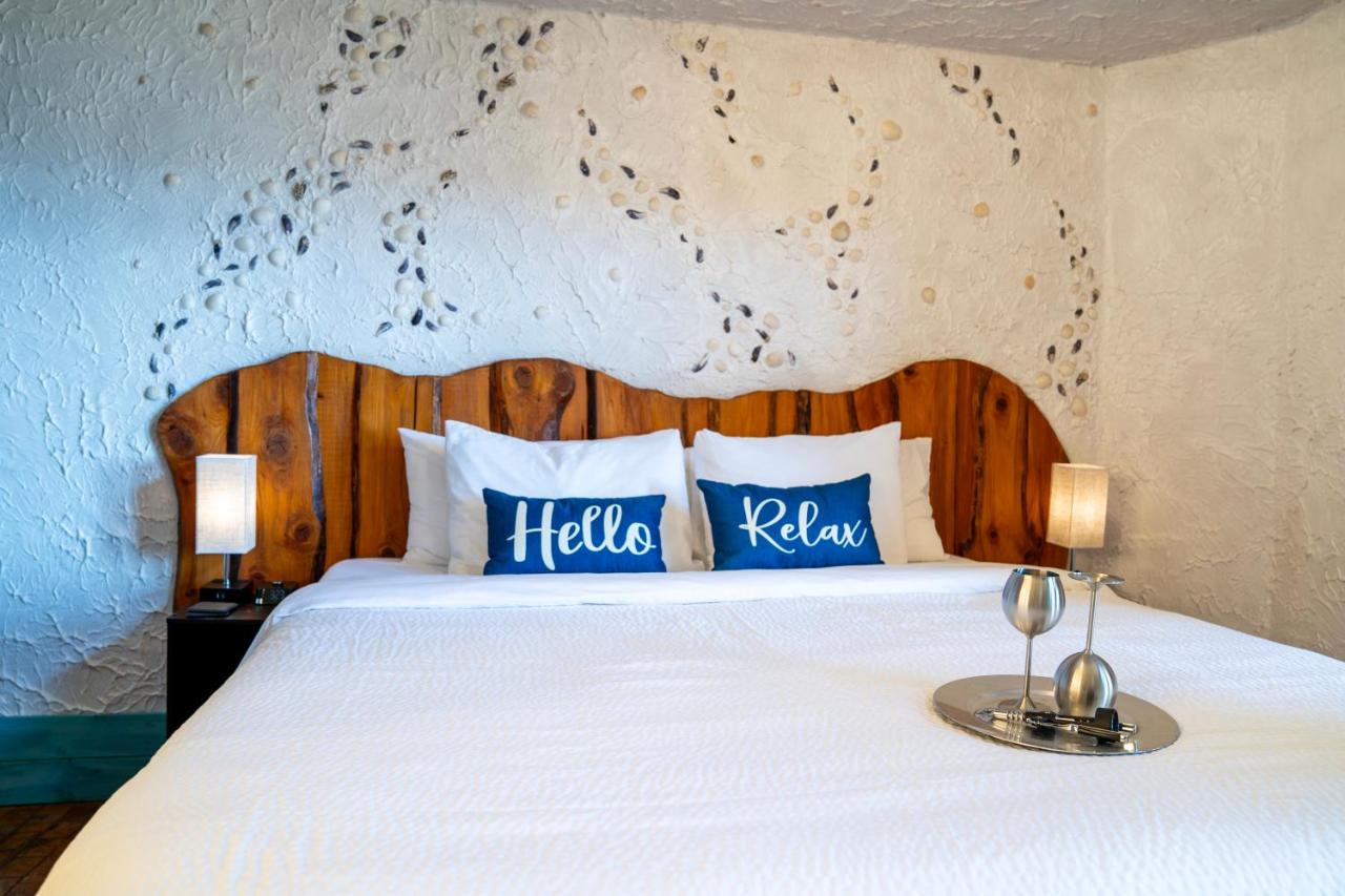 Superior Single Room with Sea View at Homer Inn and Spa
