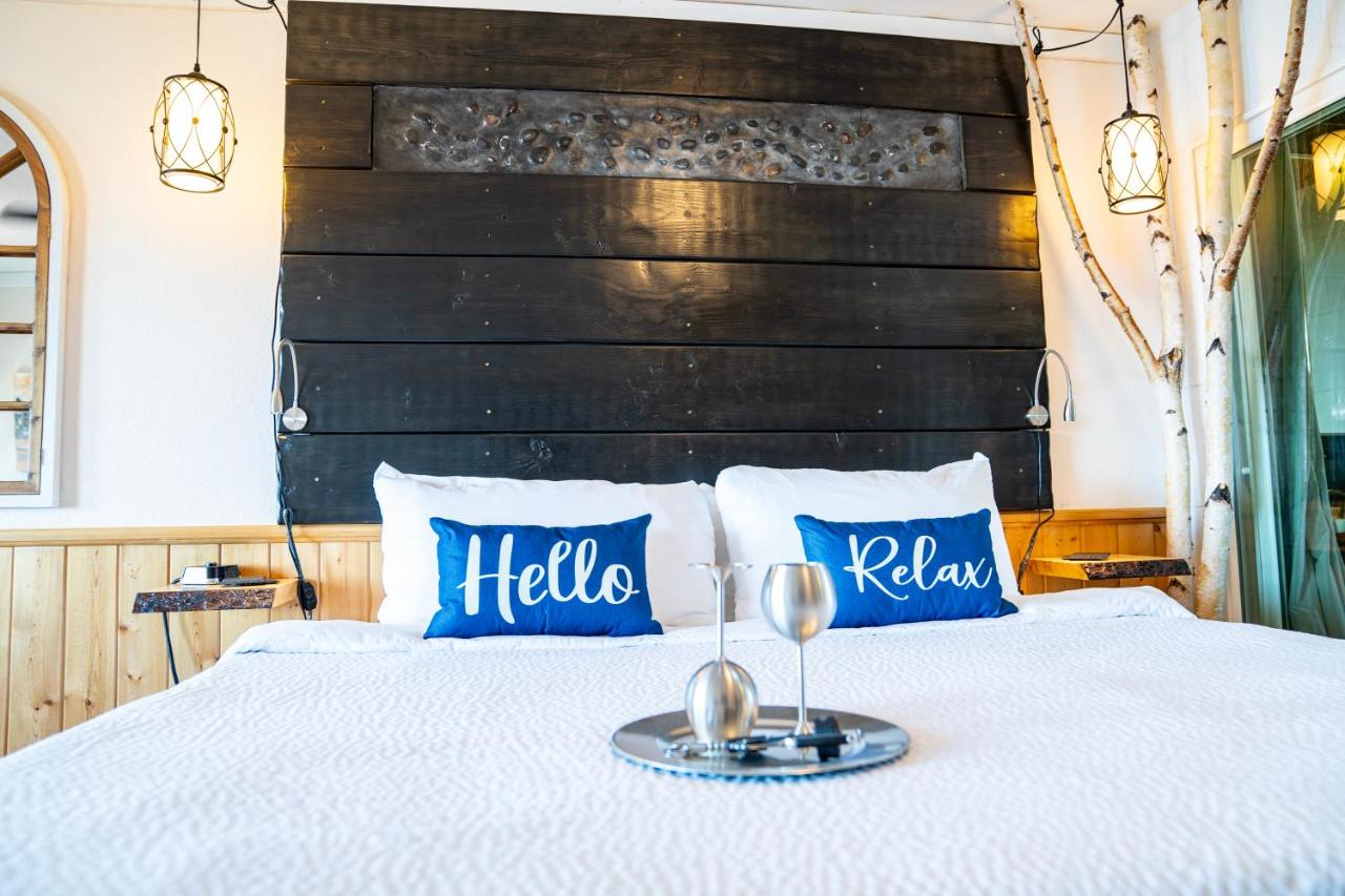 Studio with Ocean View at Homer Inn and Spa
