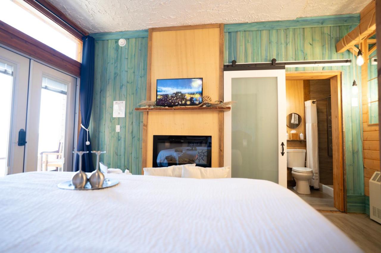 Superior Single Room with Sea View at Homer Inn and Spa