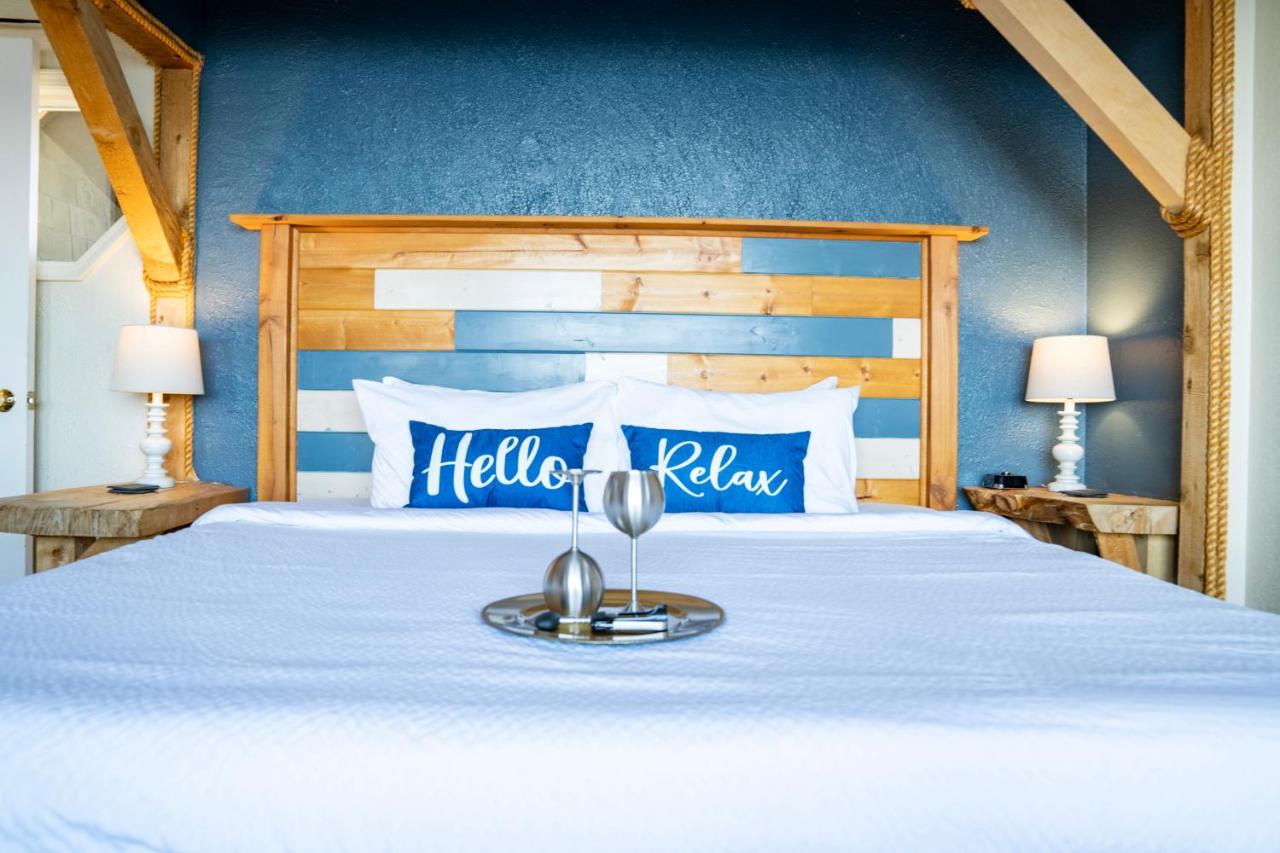 Superior Single Room with Sea View at Homer Inn and Spa