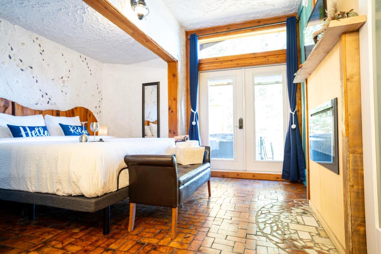 Superior Single Room with Sea View at Homer Inn and Spa