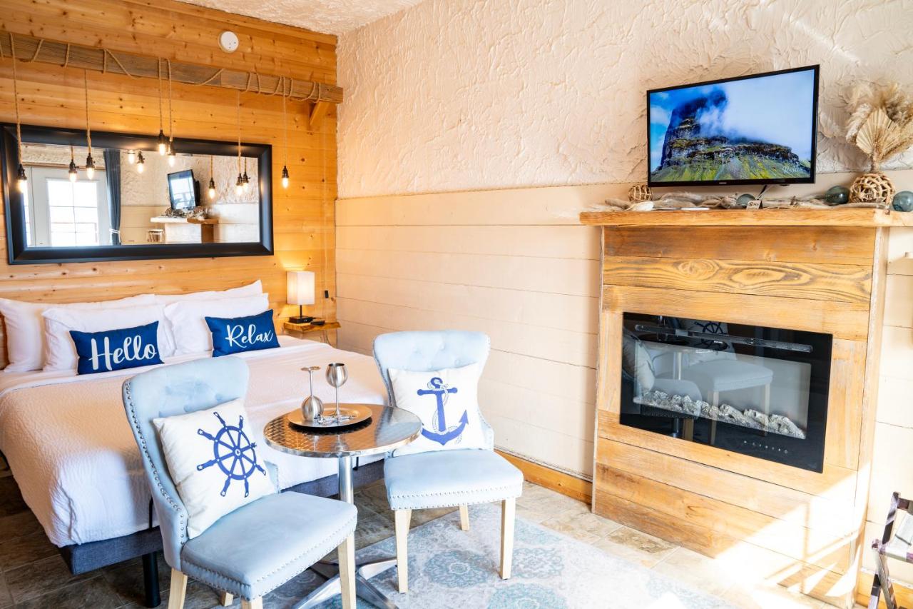 Superior Single Room with Sea View at Homer Inn and Spa