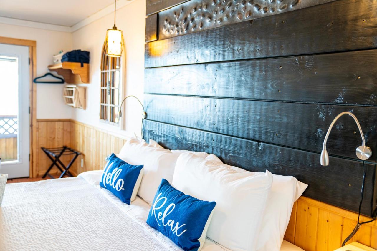 Studio with Ocean View at Homer Inn and Spa