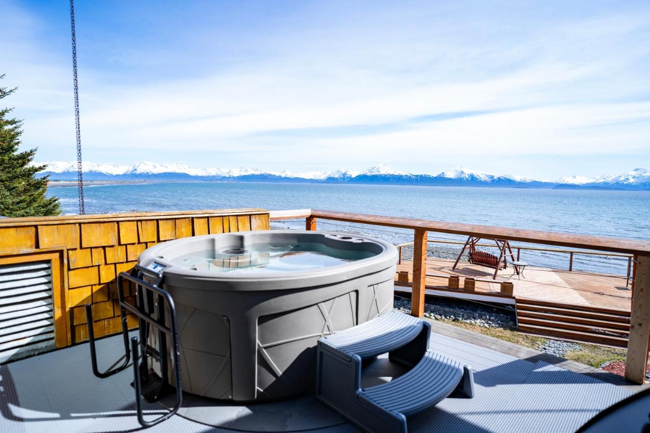 Superior Single Room with Sea View at Homer Inn and Spa