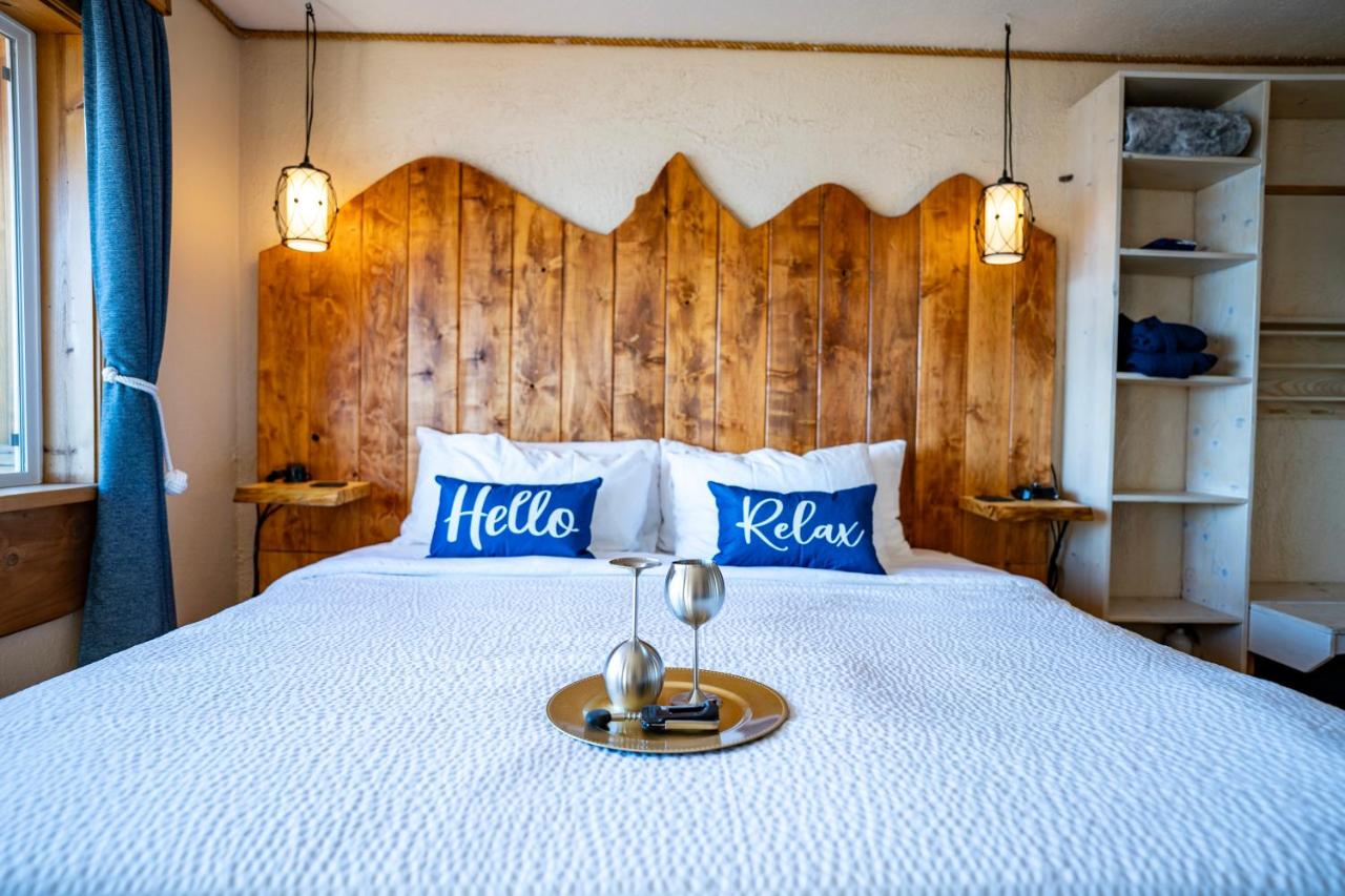 Studio with Ocean View at Homer Inn and Spa