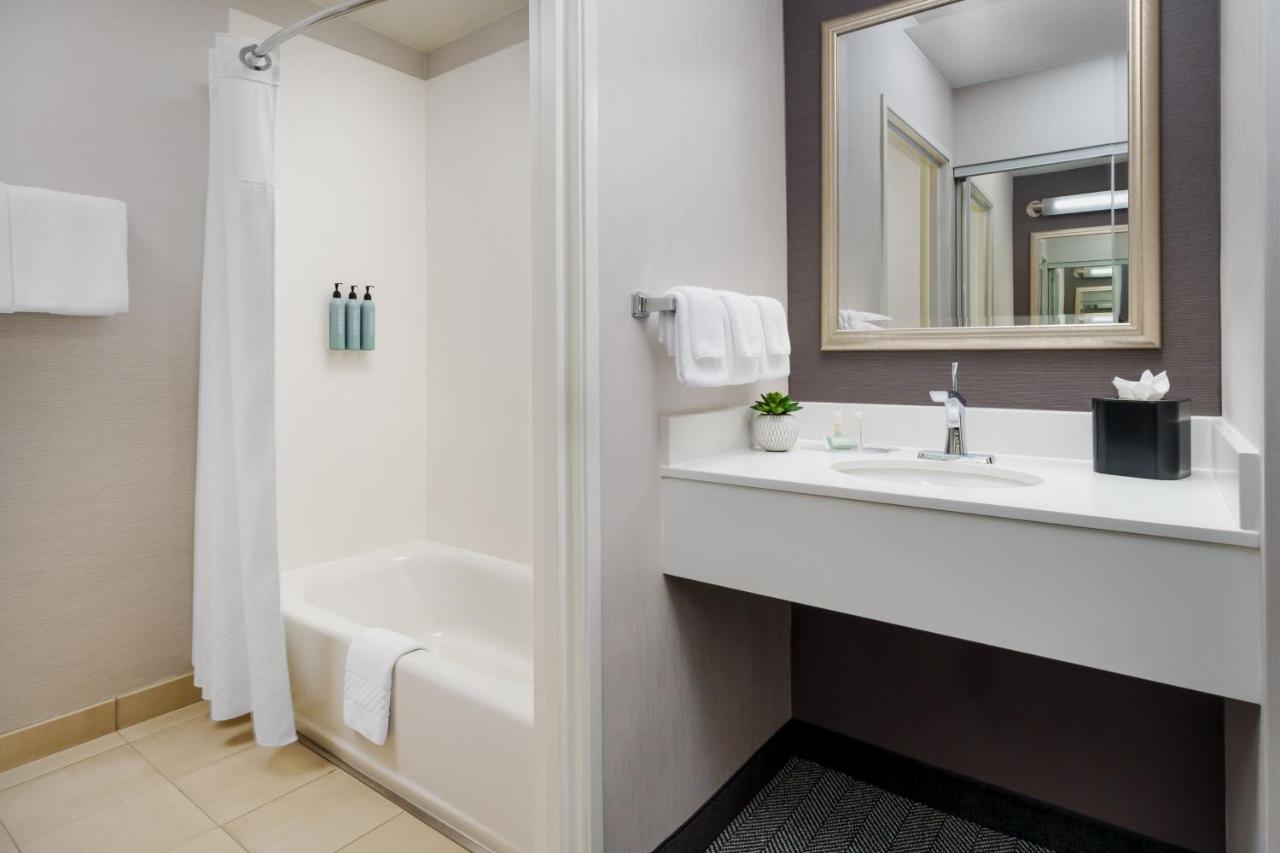 Queen Room with 2 Queen Beds at Courtyard by Marriott Sacramento Folsom
