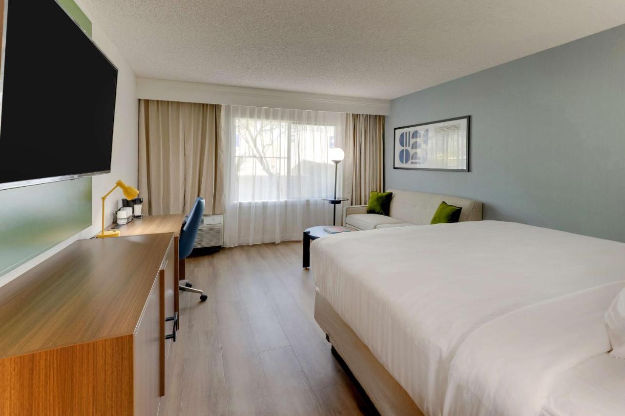 Double Room at Sonesta Select Scottsdale at Mayo Clinic Campus