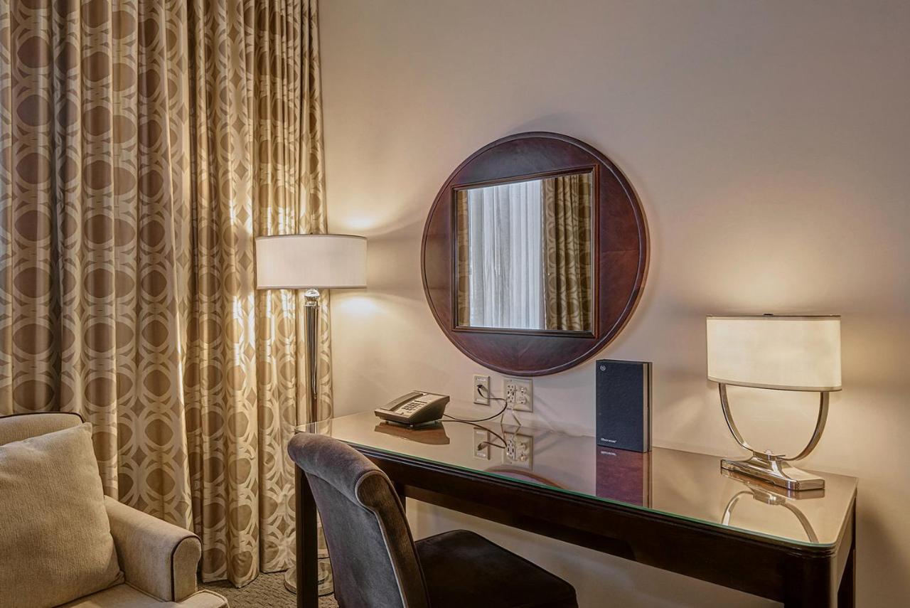  | Sheraton Mesa Hotel at Wrigleyville West