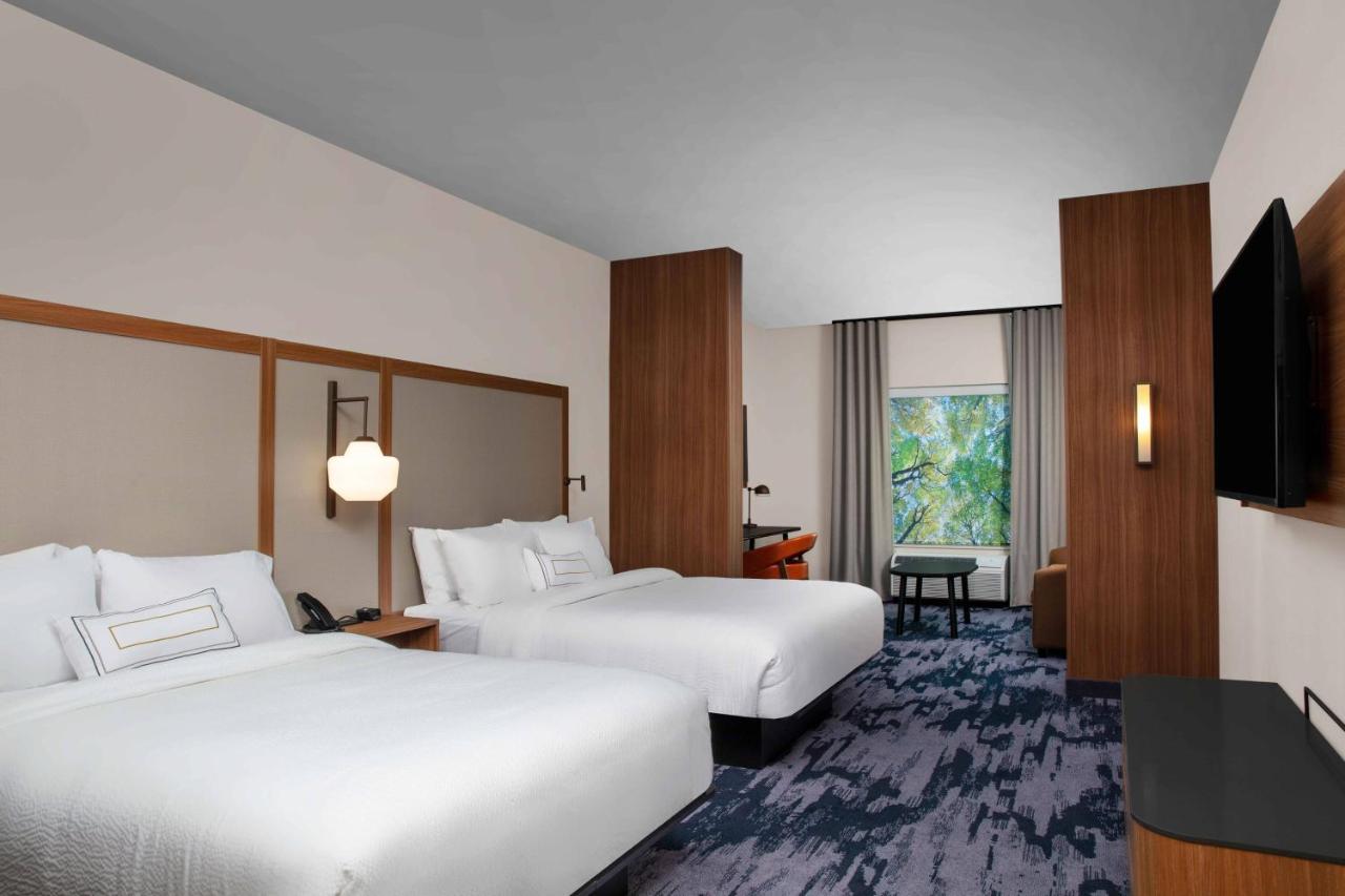 | Fairfield by Marriott Inn & Suites Lewisburg