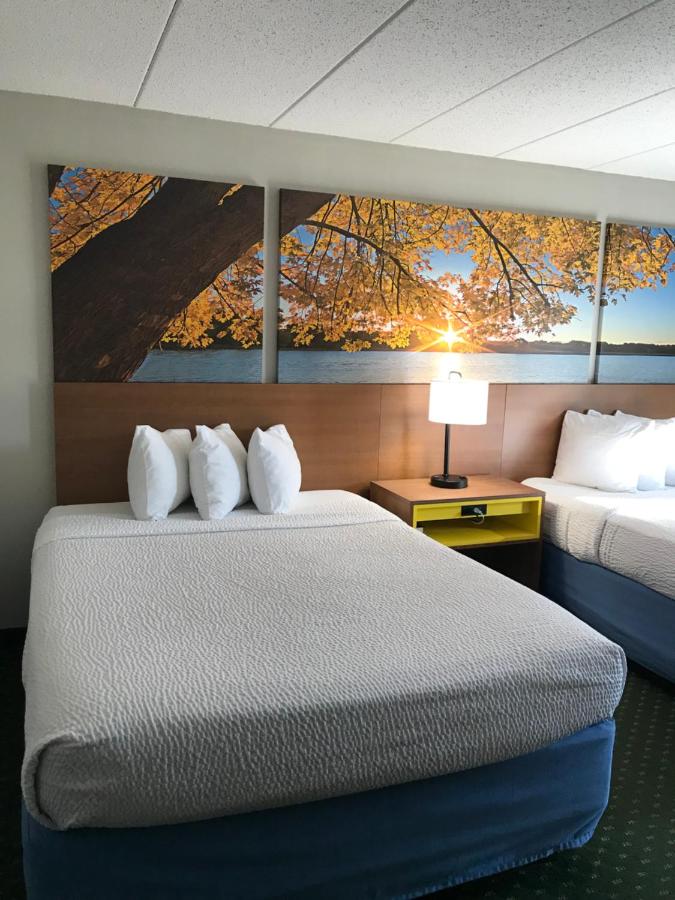 Double Room - Non-Smoking at Days Inn by Wyndham International Falls