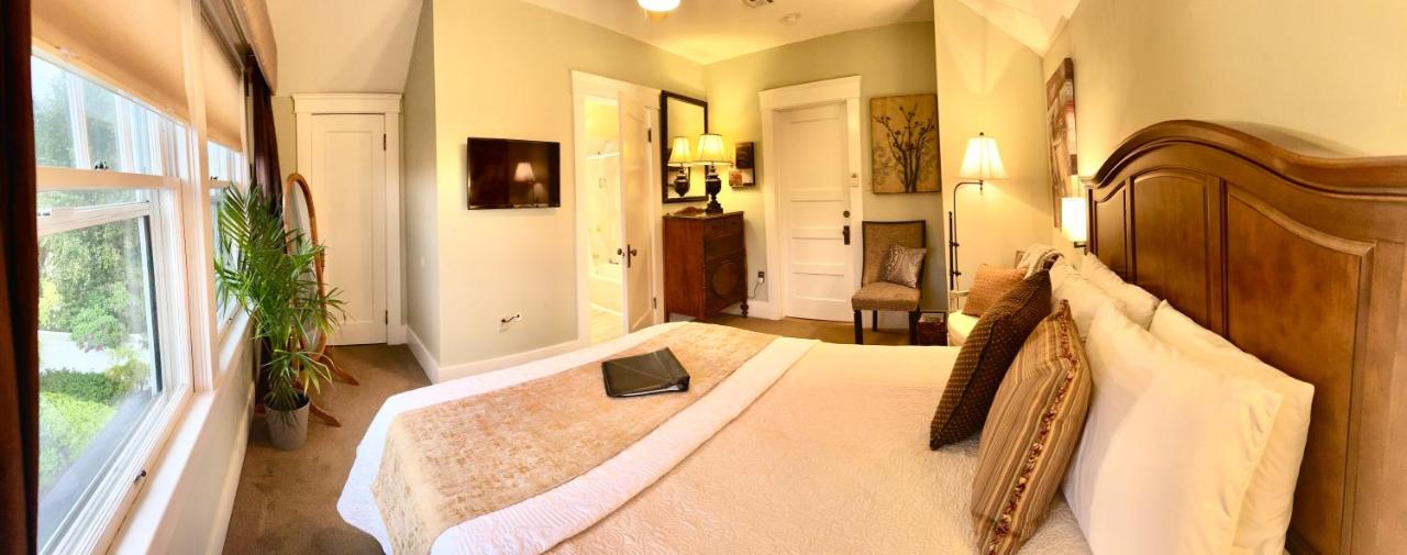  | Bayberry Inn B&B