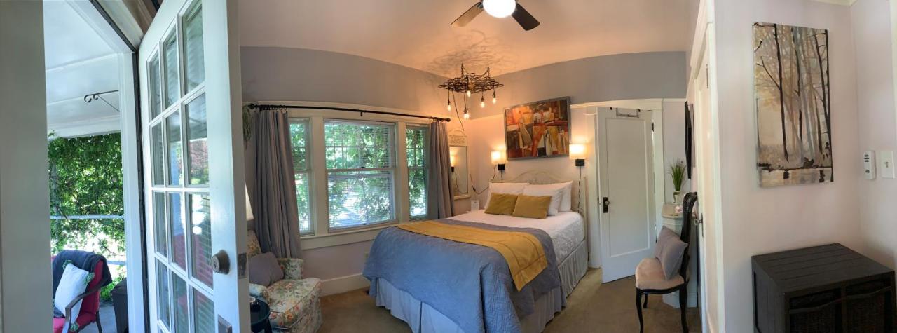  | Bayberry Inn B&B