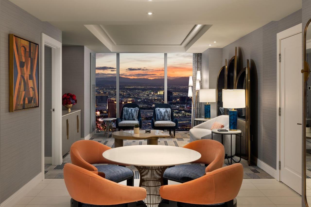 Junior Suite Mountain Best View at Fontainebleau Las Vegas