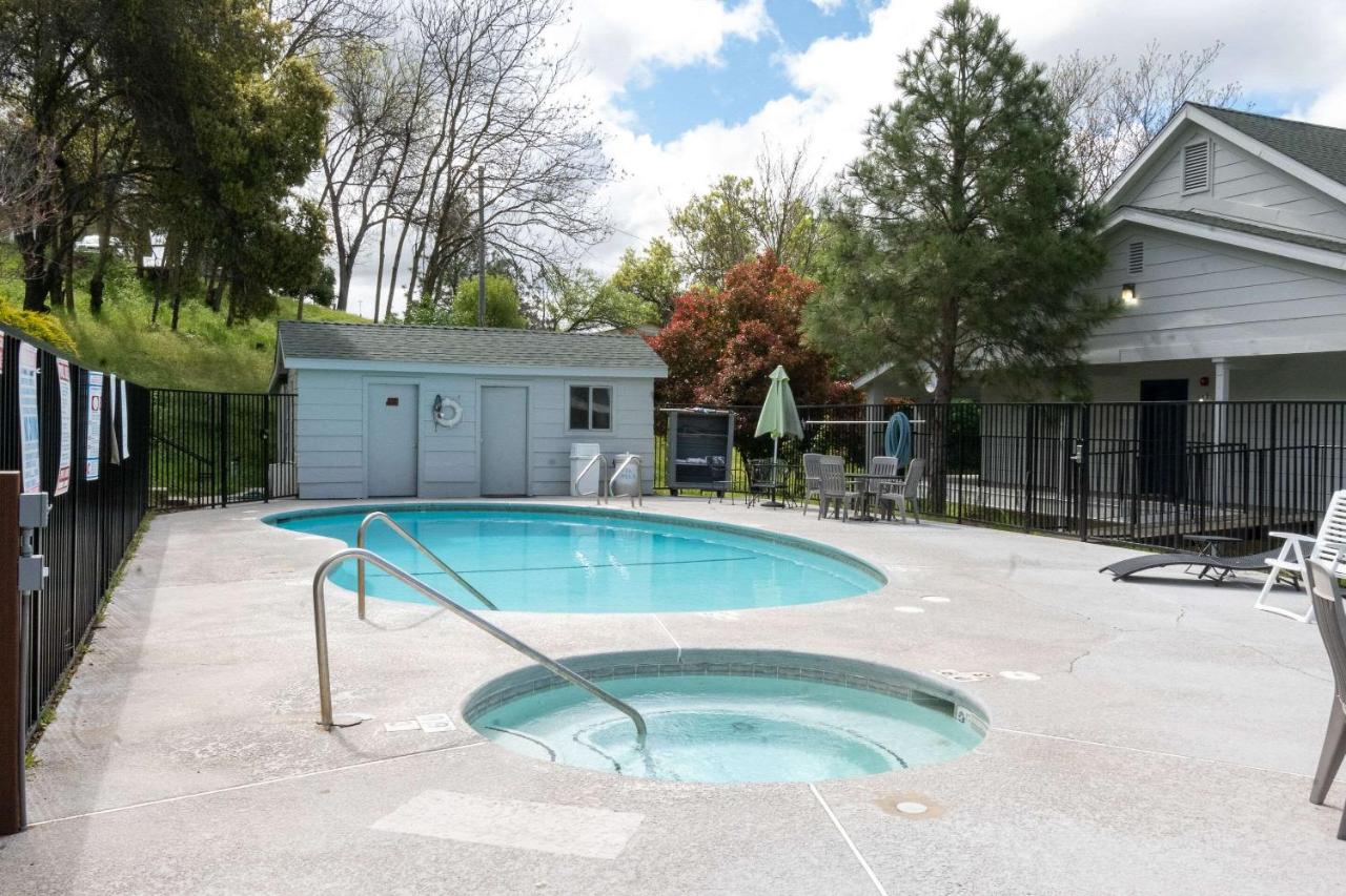 | Quality Inn Yosemite Valley Gateway