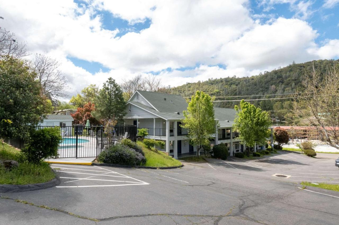 | Quality Inn Yosemite Valley Gateway