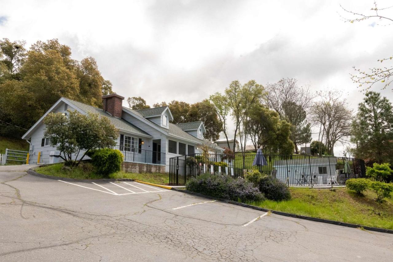 | Quality Inn Yosemite Valley Gateway