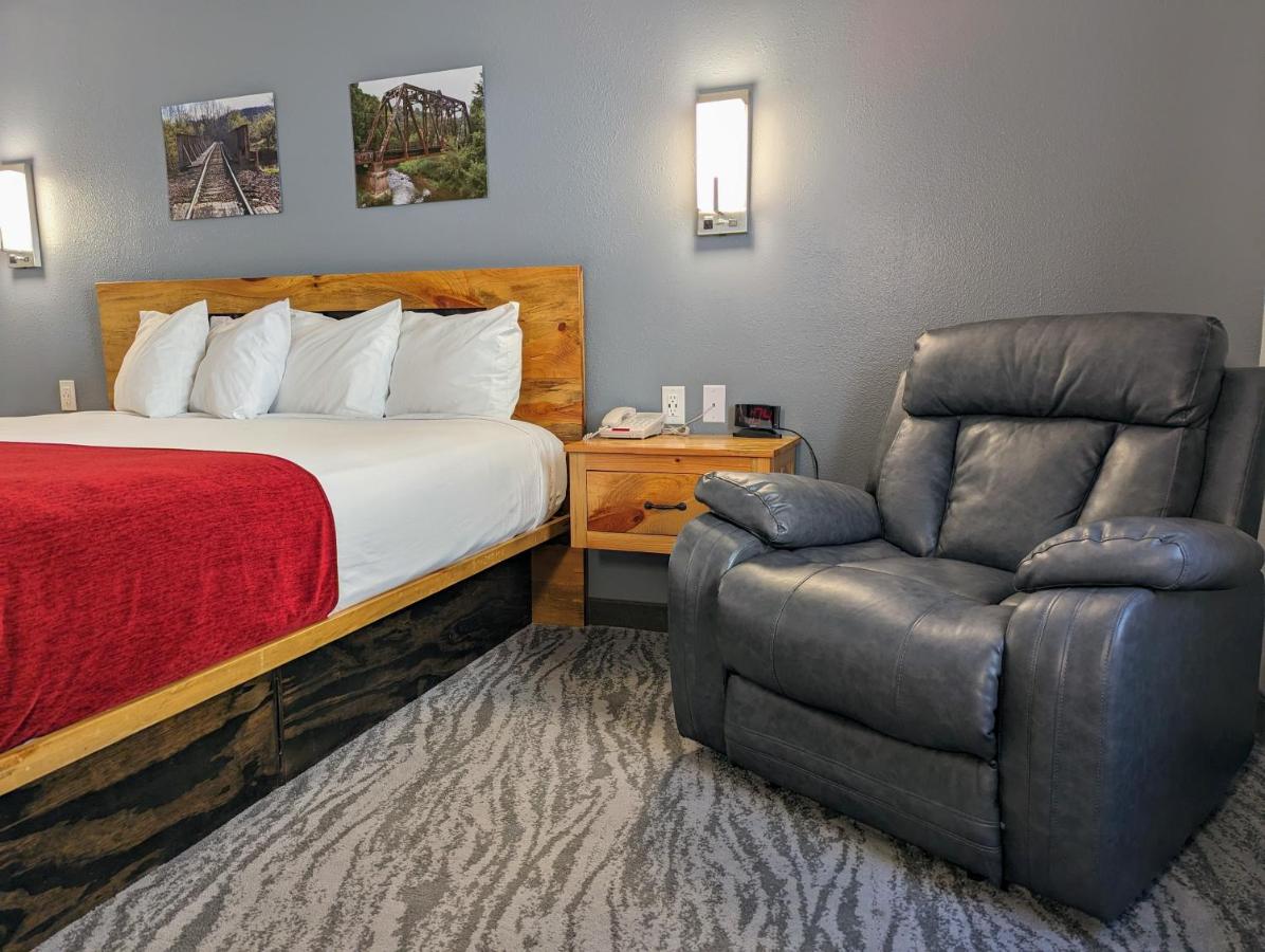 King Room - Non-Smoking at First Gold Gaming Resort