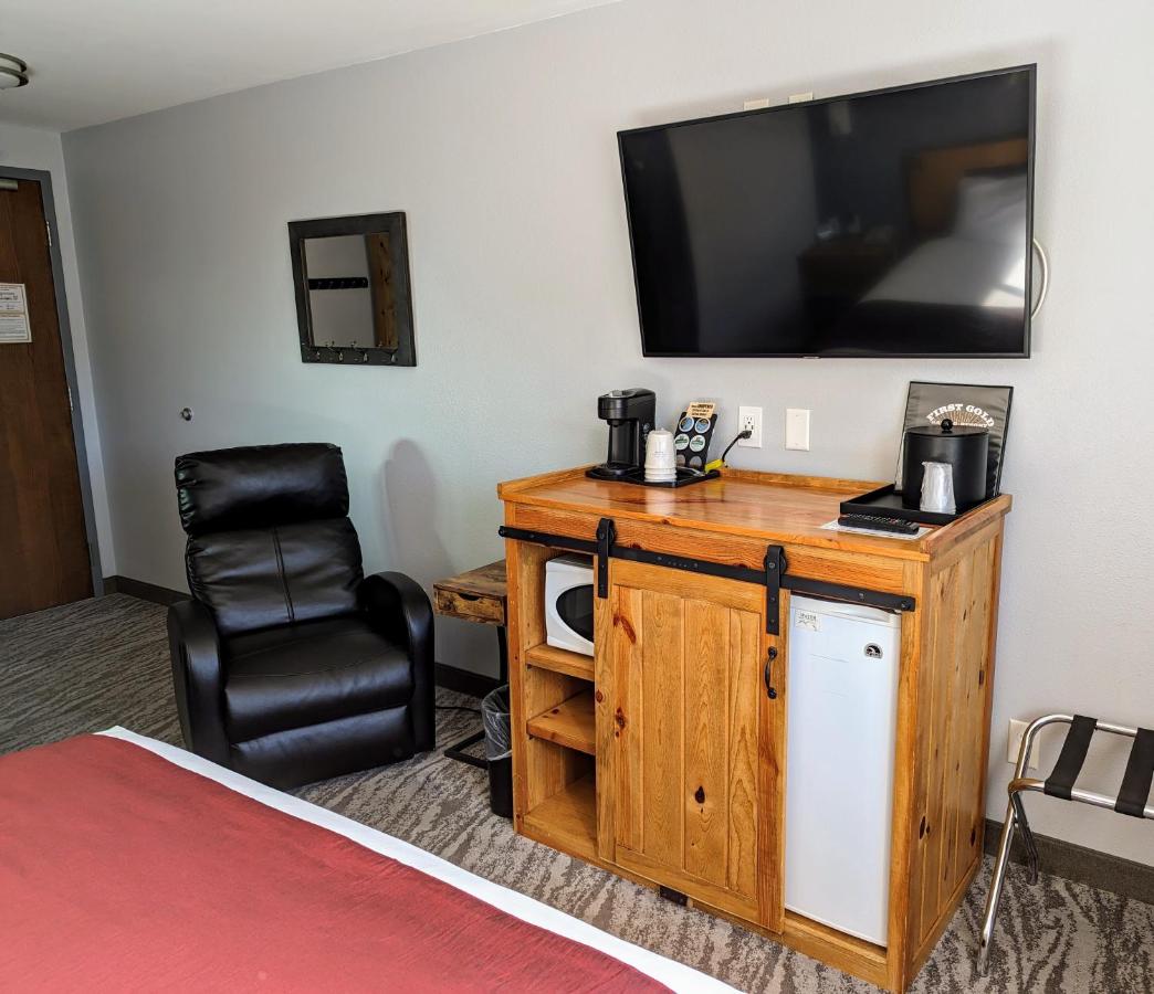 Standard Queen Room - Non-Smoking at First Gold Gaming Resort