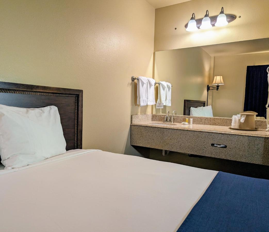 Standard Queen Room - Non-Smoking at First Gold Gaming Resort