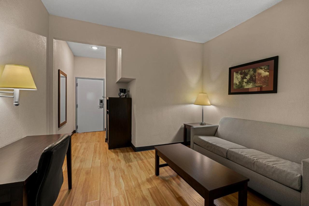 Suite Queen Room Disability Access Non-Smoking at Red Roof Inn & Suites Albany, GA