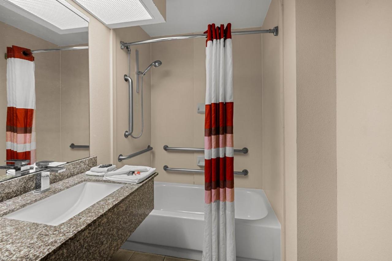 Suite Queen Room Disability Access Non-Smoking at Red Roof Inn & Suites Albany, GA