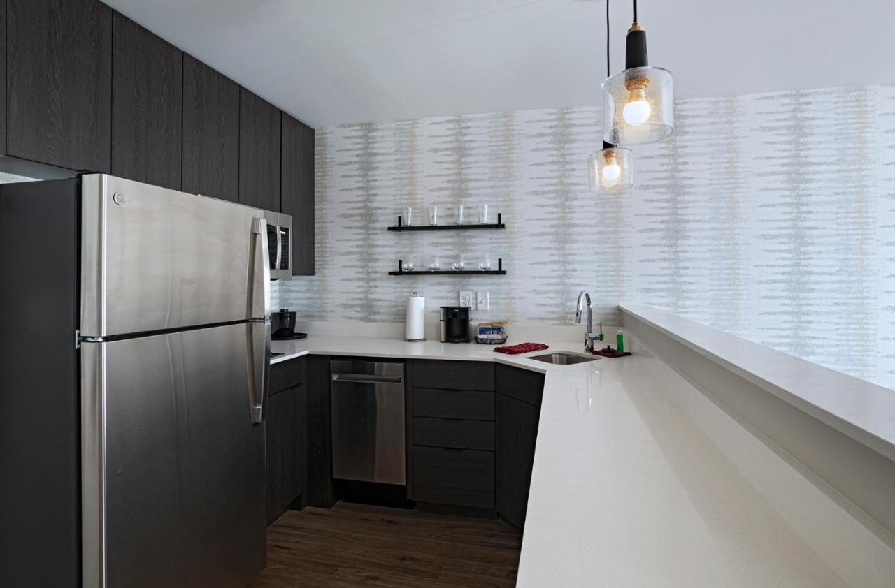 | Residence Inn New Brunswick Tower Center Blvd.