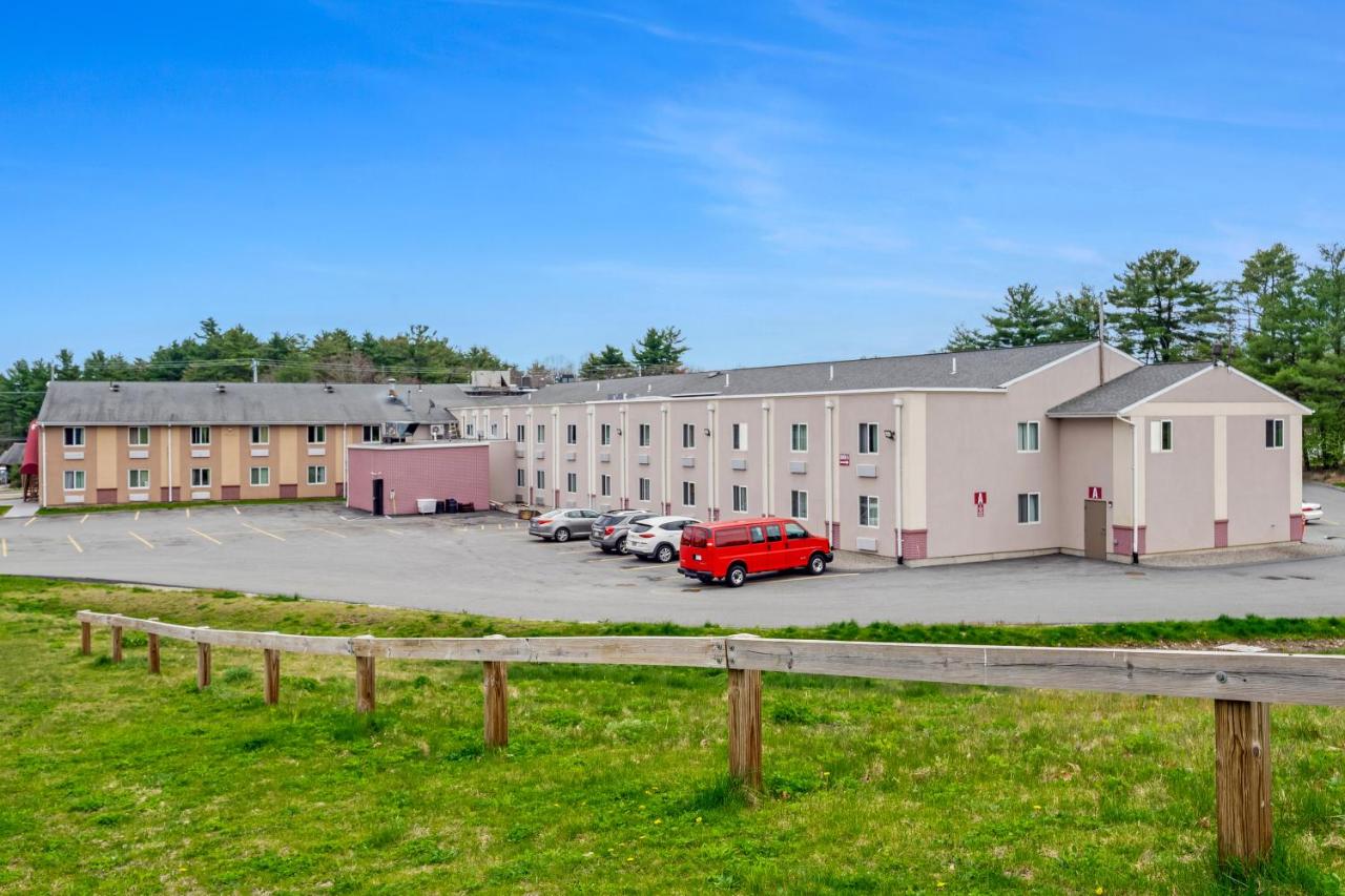 | Americas Best Value Inn Foxboro