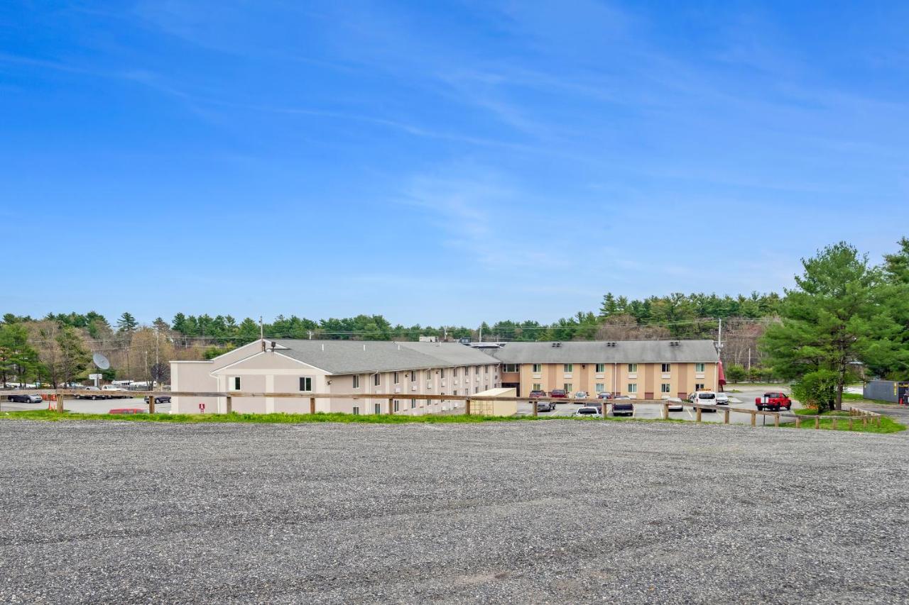 | Americas Best Value Inn Foxboro