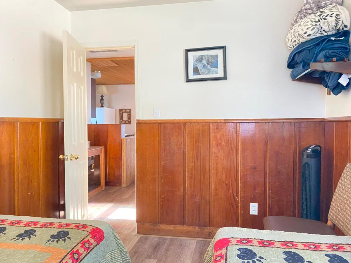 Two-Bedroom Suite at Blue Horizon Lodge